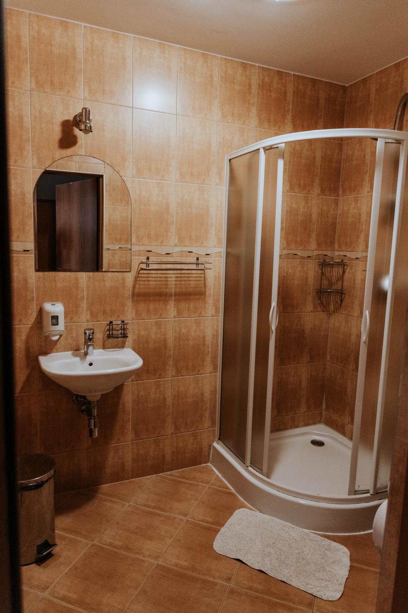 Hotel Osrodek Wypoczynkowy Wratislavia Radzyń Exterior foto